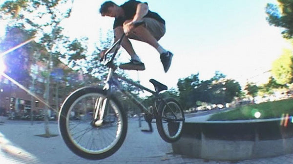 KICKBACKS AND KEBABS - BMX IN BARCELONA