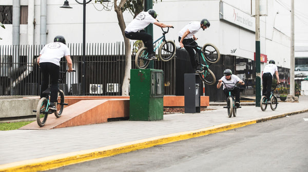 VANS IN PERU