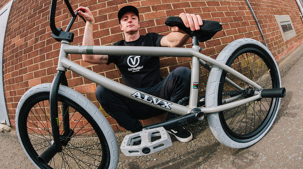 Alex Donnachie ALVX-1000 Bike Check