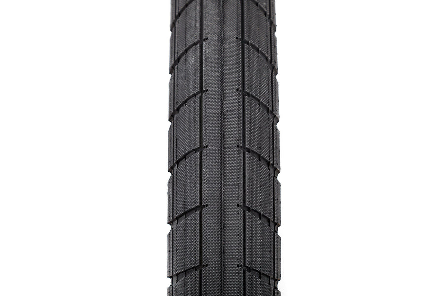 DONNASQUEAK TIRES